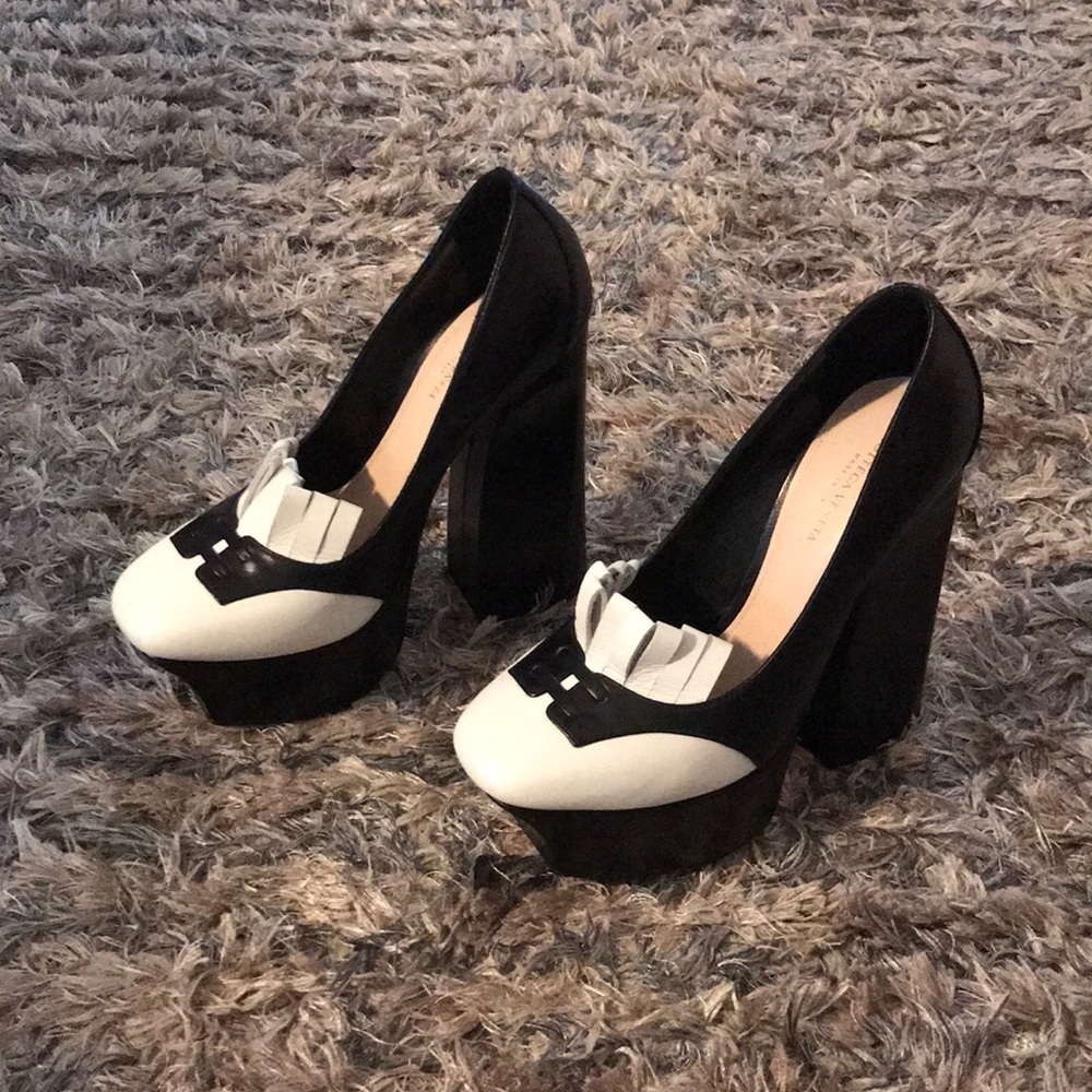 Bottega Veneta Black White Leather Kiltie Frill Platform Pump Block Heels 36